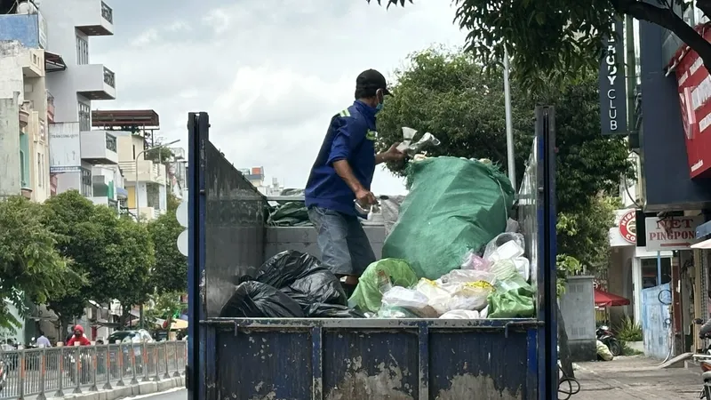 TPHCM báo cáo tiến độ thực hiện phân loại rác tại nguồn
