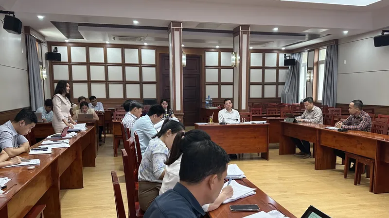 Buổi làm việc của Tổ công tác 1645 vào ngày 19-11. Ảnh: THANH HIỀN