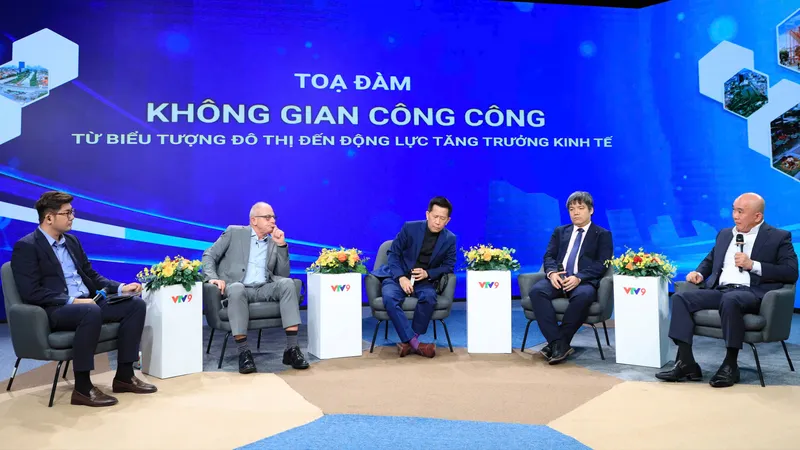 Tọa đàm “Không gian công cộng – Từ biểu tượng đô thị đến động lực tăng trưởng kinh tế”. Ảnh: TH