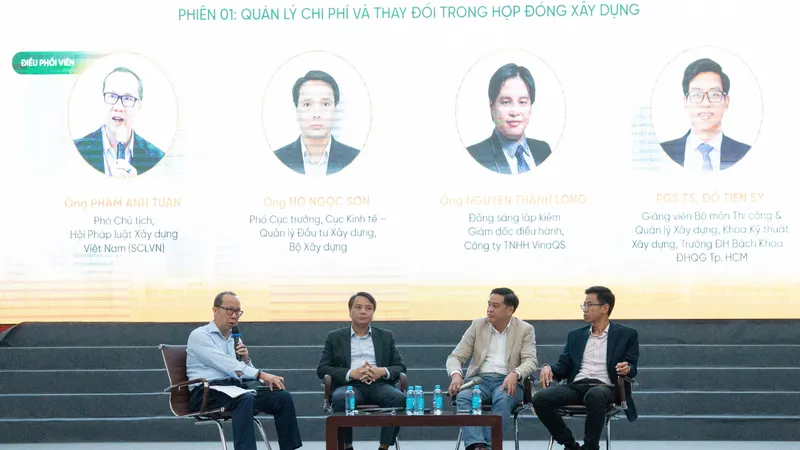 Các chuyên gia thảo luận tại Hội thảo quốc gia với chủ đề “Luật Xây dựng sửa đổi năm 2025 – Những điểm cần lưu ý trong hợp đồng xây dựng và quản trị rủi ro pháp lý”. Ảnh: TH