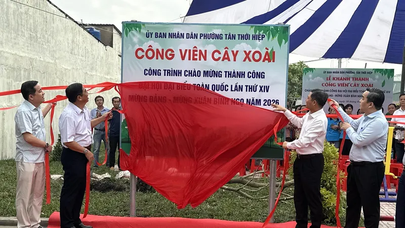 Lễ phát động Tết trồng cây và khánh thành Công viên Cây Xoài. Ảnh: THANH HIỀN