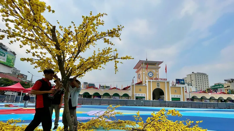 TPHCM: Đề nghị tạm dừng chỉnh trang chợ Bến Thành, Hồ Con Rùa