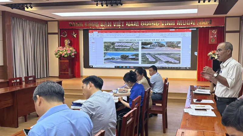 Buổi làm việc của Tổ Công tác 1645. Ảnh: THANH HIỀN