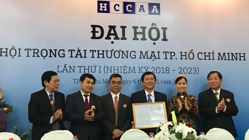 Ra mắt Hội Trọng tài thương mại TPHCM