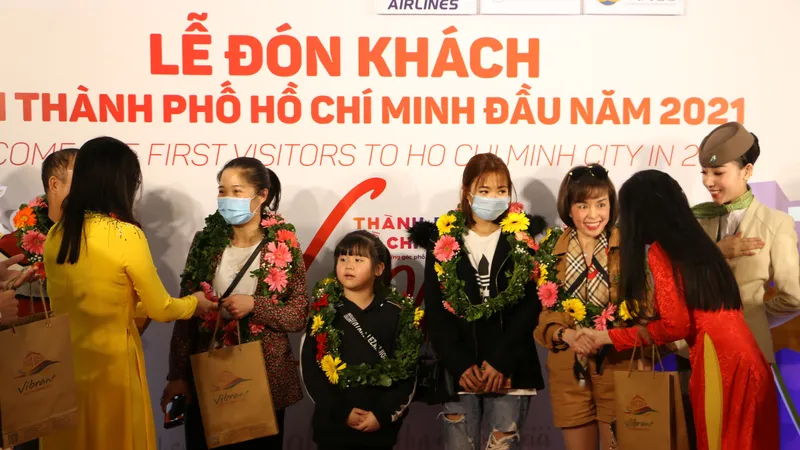 TPHCM đón đoàn khách “xông đất” đầu năm 2021