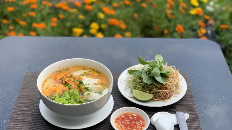 Món bún cá Kiên Giang tại khách sạn Grand Saigon