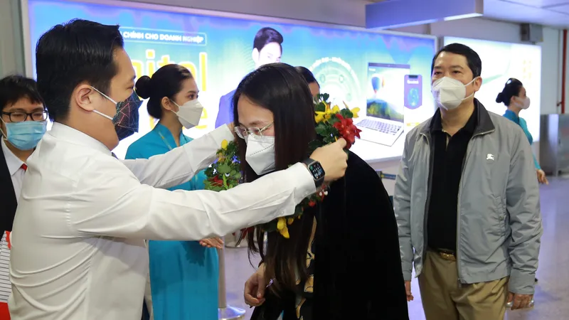 TPHCM đón những vị khách đầu tiên “xông đất” năm 2022