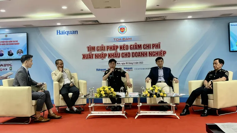 Doanh nghiệp tiếp tục kiến nghị miễn giảm phí hạ tầng