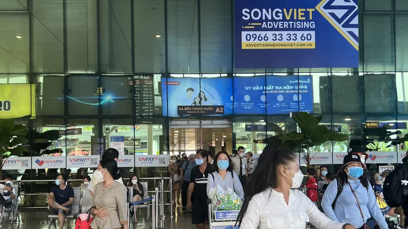 Ngày 3-5, gần 60.000 lượt khách đến sân bay Tân Sơn Nhất