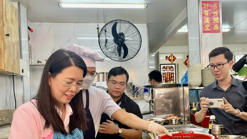 Quận 11 dự tính mở phố đi bộ kết hợp ẩm thực Hà Tôn Quyền