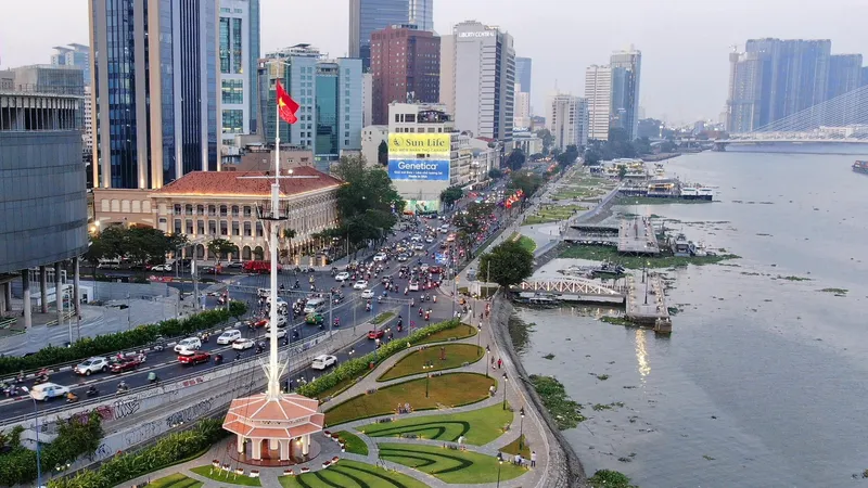 Cột cờ Thủ ngữ (quận 1) - một trong những điểm đến thu hút khách tham quan