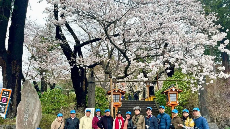 Đoàn khách Việt Nam tham quan Nhật Bản do Lữ hành Saigontourist thực hiện
