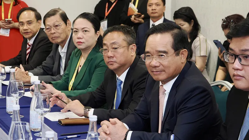 Chủ tịch UBND TPHCM Nguyễn Văn Được dự diễn đàn sáng 4-9. Ảnh: HOÀNG HÙNG