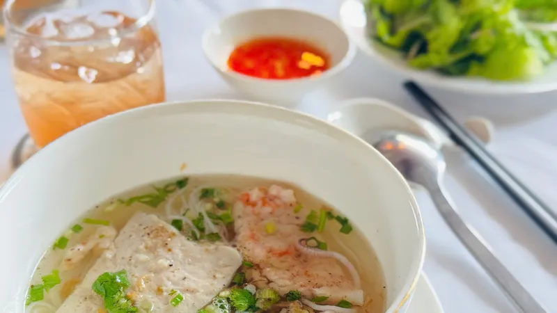 Món bún quậy được đưa vào khách sạn 5 sao tại TPHCM 