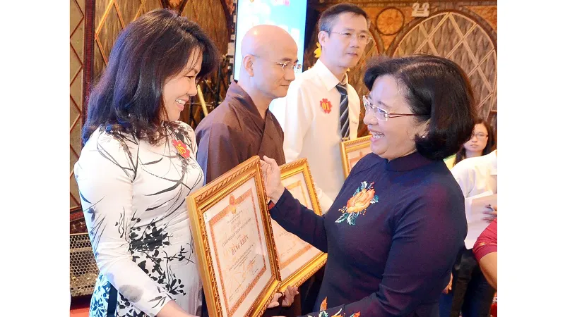 Hơn 223 tỷ đồng ủng hộ vì biển đảo, người nghèo