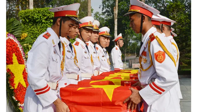 Truy điệu và an táng 6 liệt sĩ hy sinh trong Tổng tấn công và nổi dậy Xuân Mậu Thân 1968 