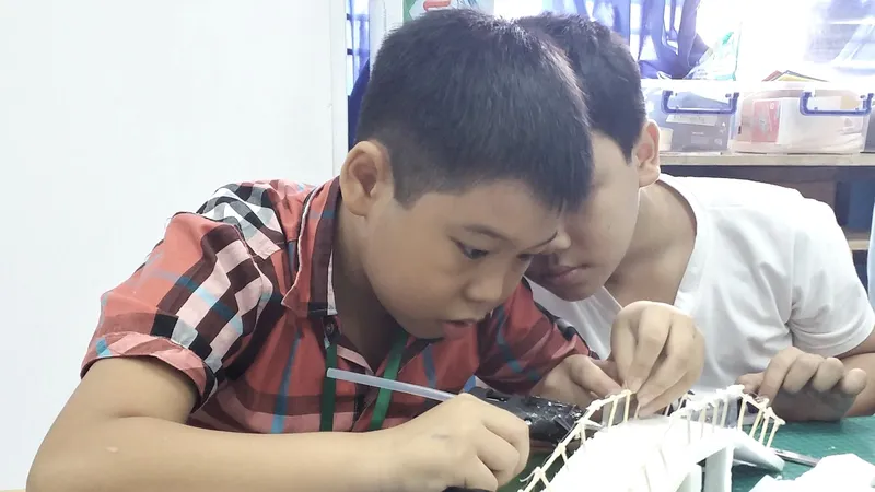 Trẻ em Làng SOS thiết kế TPHCM thông minh, thân thiện