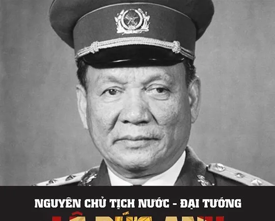 Không mang theo vòng hoa khi đến viếng nguyên Chủ tịch nước, Đại tướng Lê Đức Anh tại TPHCM