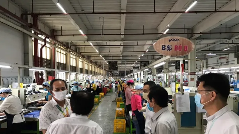Công ty Pouyuen cần giảm xe đưa rước và không làm ca đêm để được tiếp tục hoạt động