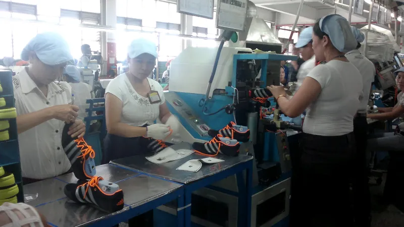 Công ty PouYuen Việt Nam cho 2.786 công nhân nghỉ việc