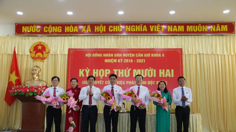 Ông Nguyễn Văn Hồng làm Chủ tịch UBND huyện Cần Giờ