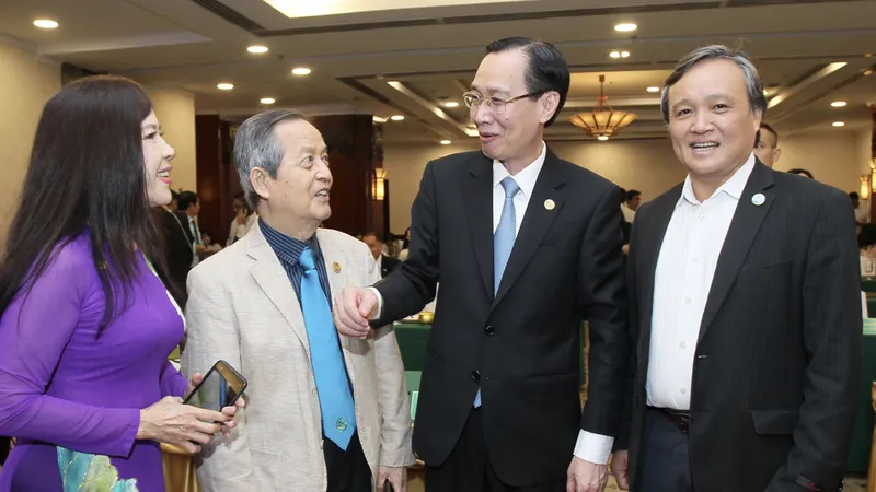 Kiều hối gửi về TPHCM đang tăng so với cùng kỳ