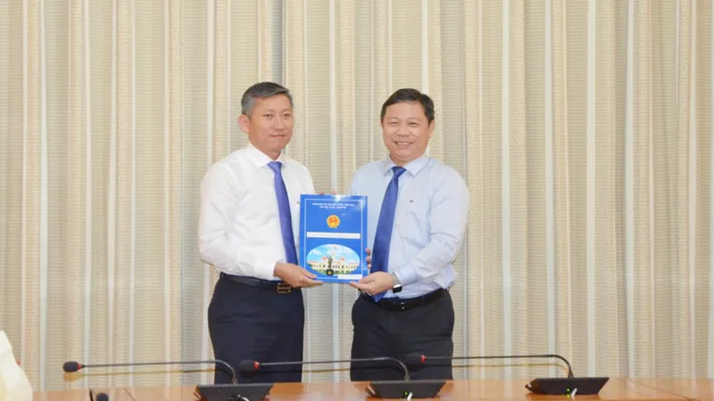 Ông Dương Trí Dũng làm Phó Giám đốc Sở GD-ĐT TPHCM