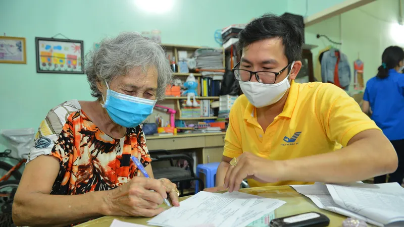  Thực hiện giãn cách, hồ sơ hành chính chuyển qua bưu điện tại TPHCM tăng vọt 
