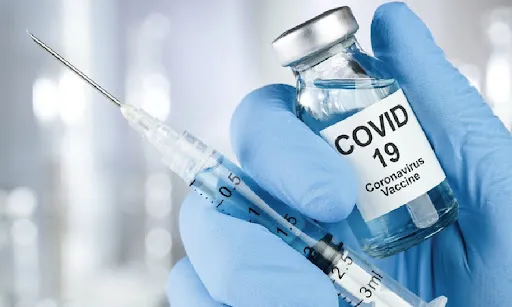 Quận 6 tạm đình chỉ công tác 1 cán bộ trong vụ ra giá tiêm vaccine