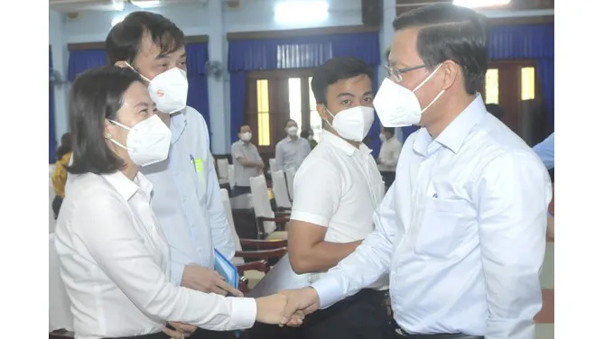 Chủ tịch UBND TPHCM Phan Văn Mãi: Học trực tuyến hiệu quả không cao, chi phí lớn và nhiều hệ lụy