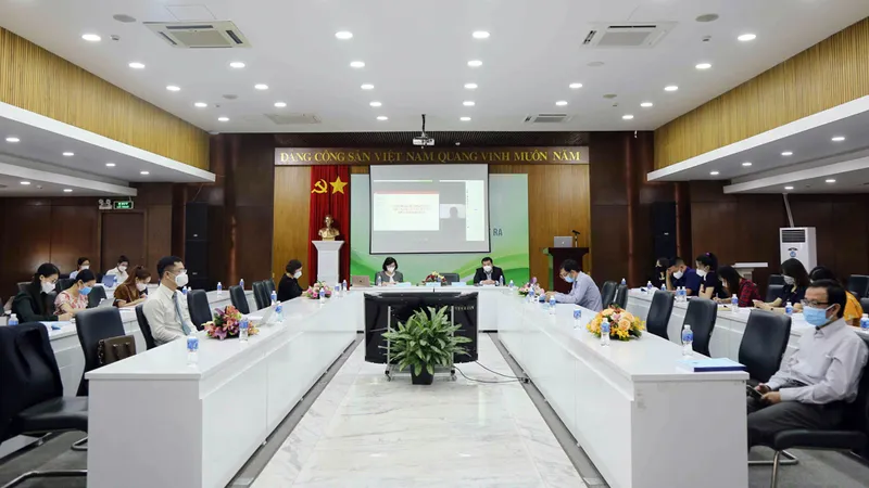 Quang cảnh hội thảo về biến đổi khí hậu và những vấn đề pháp lý đặt ra