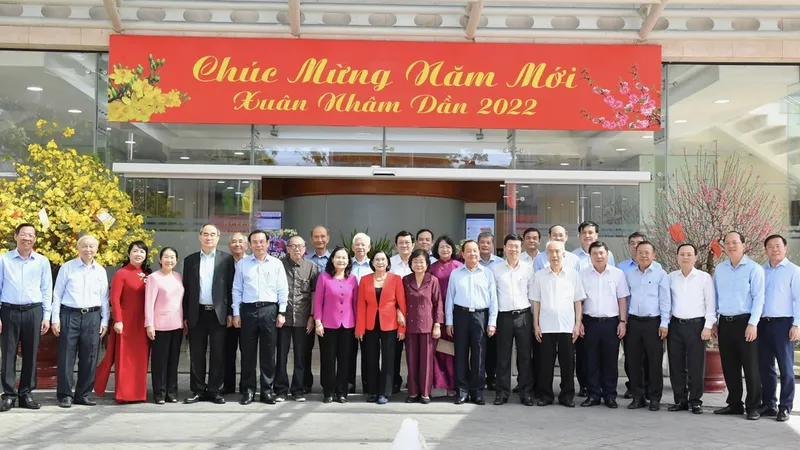 Thường trực Thành ủy TPHCM gặp mặt đầu xuân cán bộ cao cấp nghỉ hưu
