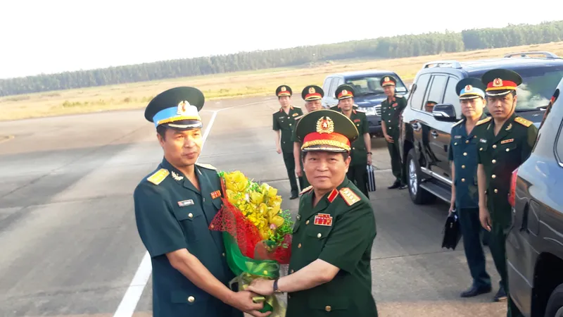 Đại tướng Ngô Xuân Lịch làm việc với ban quản lý Dự án xử lý dioxin tại sân bay Biên Hòa