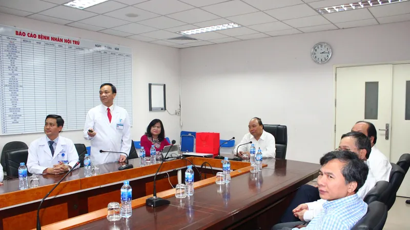 Thủ tướng Nguyễn Xuân Phúc thăm Bệnh viện Đồng Nai