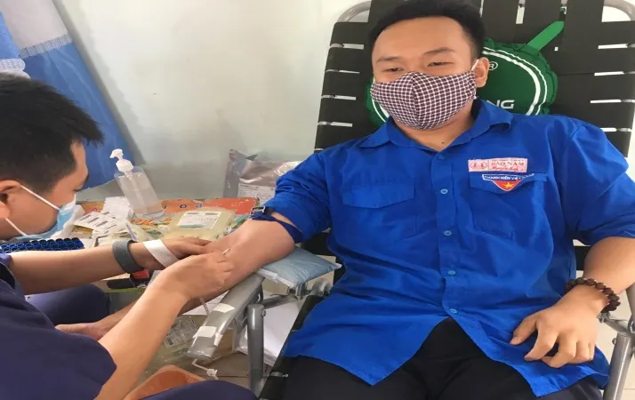 Cậu học trò nghèo, học giỏi, mê thiện nguyện