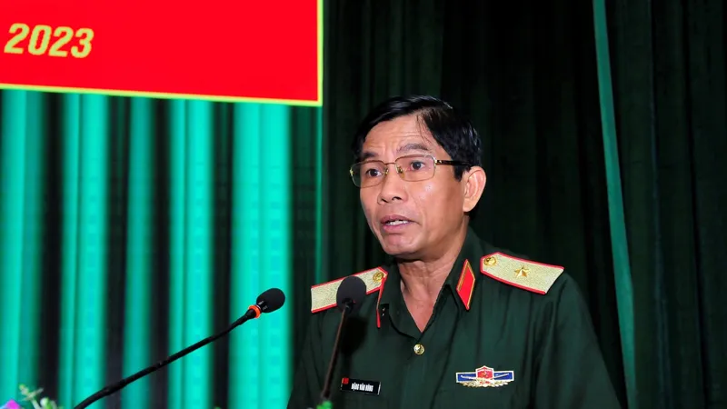 Thiếu tướng Đặng Văn Hùng phát biểu chỉ đạo tại hội nghị,