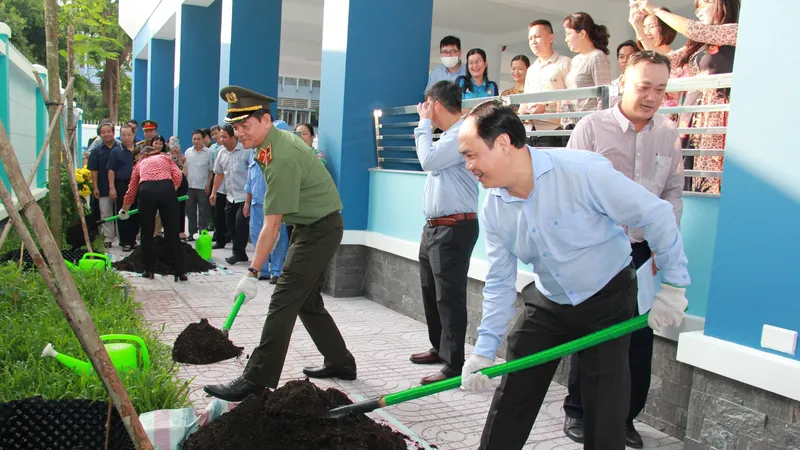 Quận Tân Bình phát động “Tết trồng cây đời đời nhớ ơn Bác Hồ”