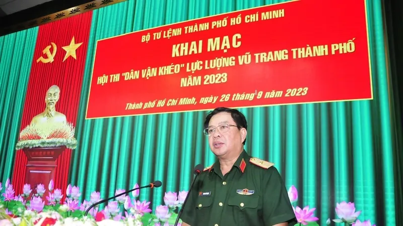 Thiếu tướng Phan Văn Xựng phát biểu tại lễ khai mạc hội thi.