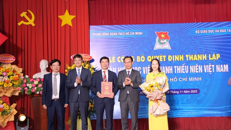 Thành lập Phân hiệu Thanh thiếu niên Việt Nam