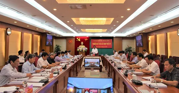 Ban Bí thư thi hành kỷ luật nguyên Chánh án TAND tỉnh Đồng Tháp và nguyên Giám đốc Sở KH-CN Đồng Nai