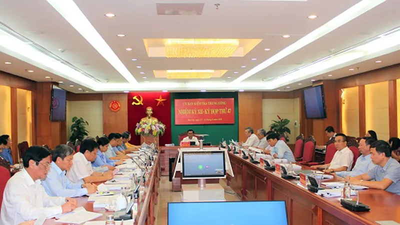 Ủy ban Kiểm tra Trung ương cảnh cáo nguyên Tư lệnh và nguyên Phó Tư lệnh Quân đoàn 4