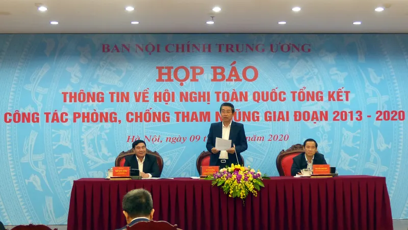 Công tác đấu tranh phòng chống tham nhũng trong giai đoạn tới sẽ tiếp tục mạnh mẽ, quyết liệt hơn