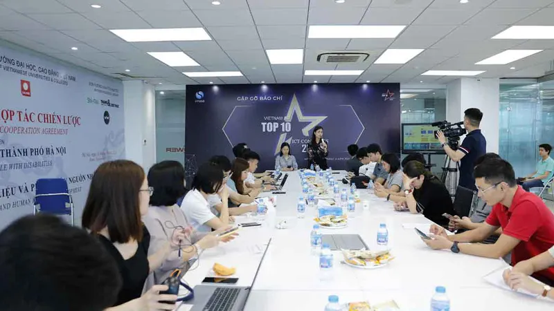 Phát động Chương trình TOP 10 Doanh nghiệp CNTT Việt Nam 2021