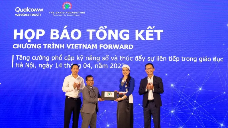Trang bị nền tảng kỹ năng số cho 100.000 học sinh ở 80 trường học vùng nông thôn khó khăn