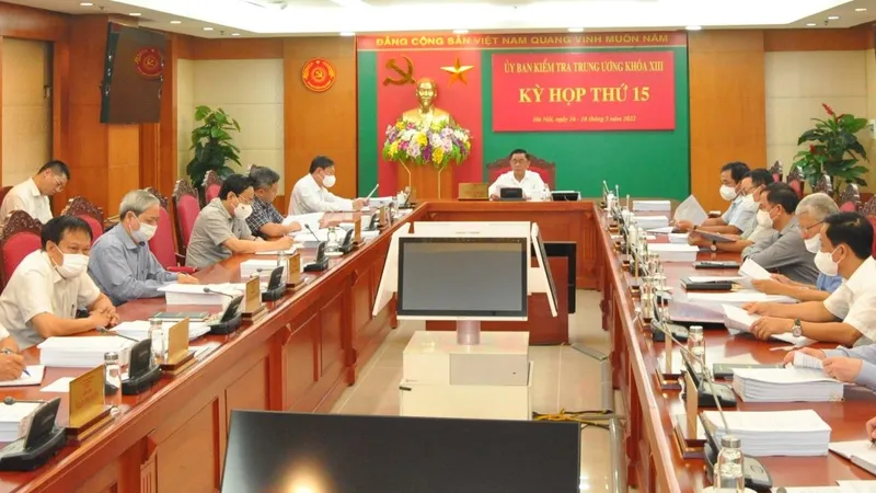 Cảnh cáo Thứ trưởng Bộ KH-CN và Thứ trưởng Bộ Y tế vì những sai phạm liên quan vụ kít xét nghiệm Covid-19