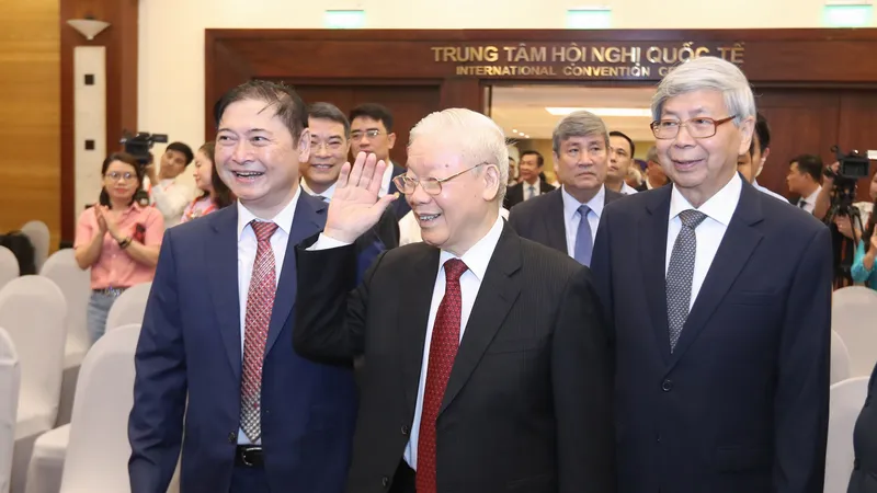 Tổng Bí thư Nguyễn Phú Trọng dự lễ kỷ niệm 60 năm Chủ tịch Hồ Chí Minh gặp mặt đội ngũ trí thức