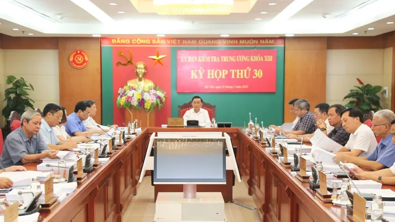 Cảnh cáo Ban Cán sự đảng UBND tỉnh Thanh Hóa các nhiệm kỳ 2011-2016, 2016-2021
