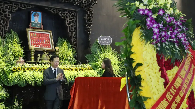Lãnh đạo Đảng, Nhà nước viếng Thượng tướng Nguyễn Chí Vịnh