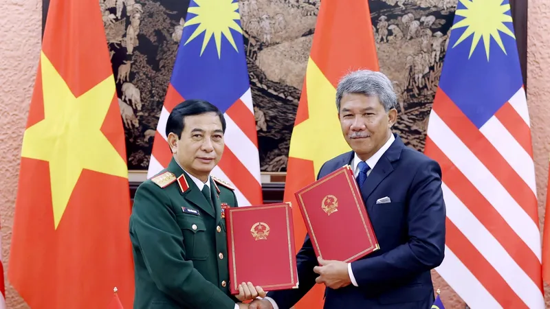 Việt Nam – Malaysia tăng cường tham vấn, hợp tác quốc phòng