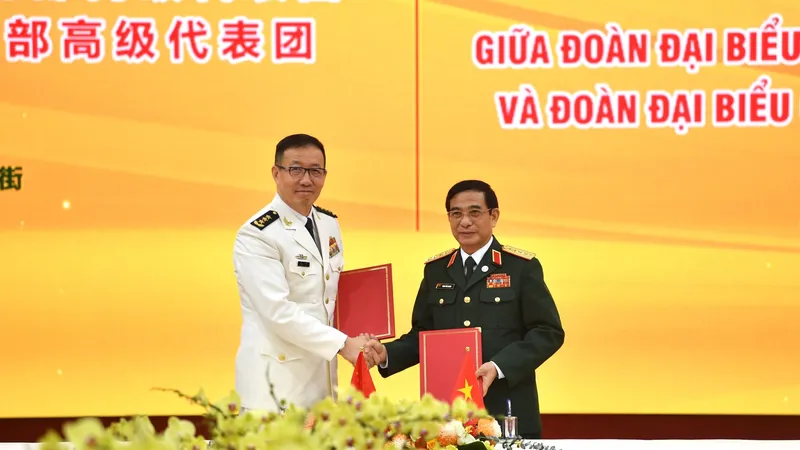 Việt Nam và Trung Quốc thúc đẩy hợp tác quốc phòng - an ninh thực chất hơn
